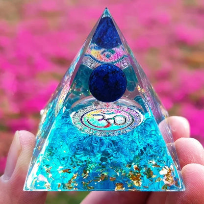 Skanto Skanto | Amethyst Peridot Orgone Pyramid - Energy Generator Crystal Reiki Chakra Orgonite Meditation Tool