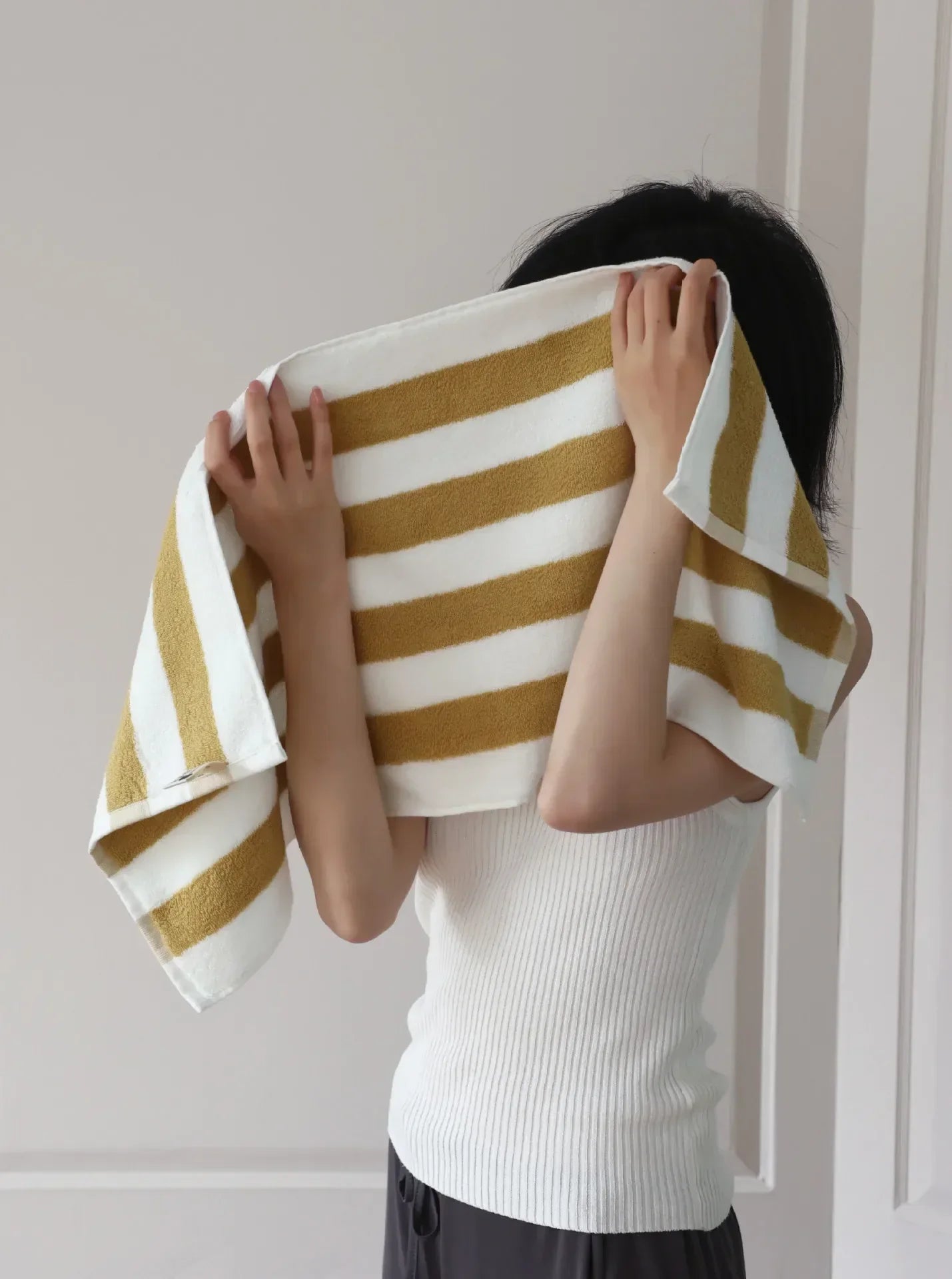 RetroStripe Luxe Cotton Towel – Striped Cotton Towel in Hotel Quality | Bowlift