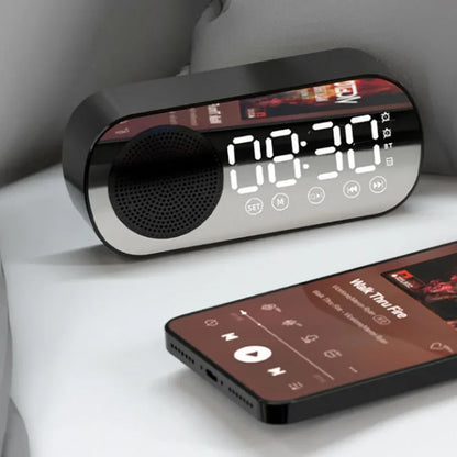 Skanto | Digital Alarm Clock with Bluetooth Speaker and FM Radio