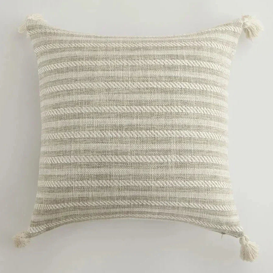 Skanto | Checkered Pillow Cover with Fringes – Decorative Linen Pillowcase for the Living Room