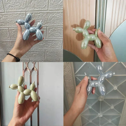 Small balloon dog sculpture