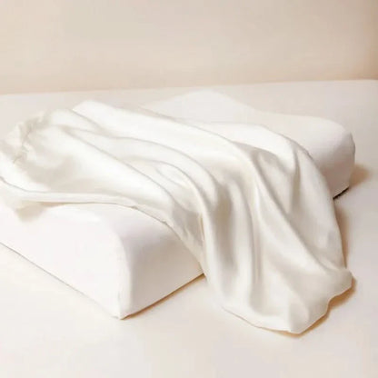 Skanto | Silk Pillowcase for Healthy Sleep