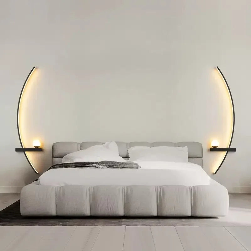 Skanto | Contemporary Edge Wall Lamp – Black & Gold Indoor/Outdoor Lighting for Modern Spaces
