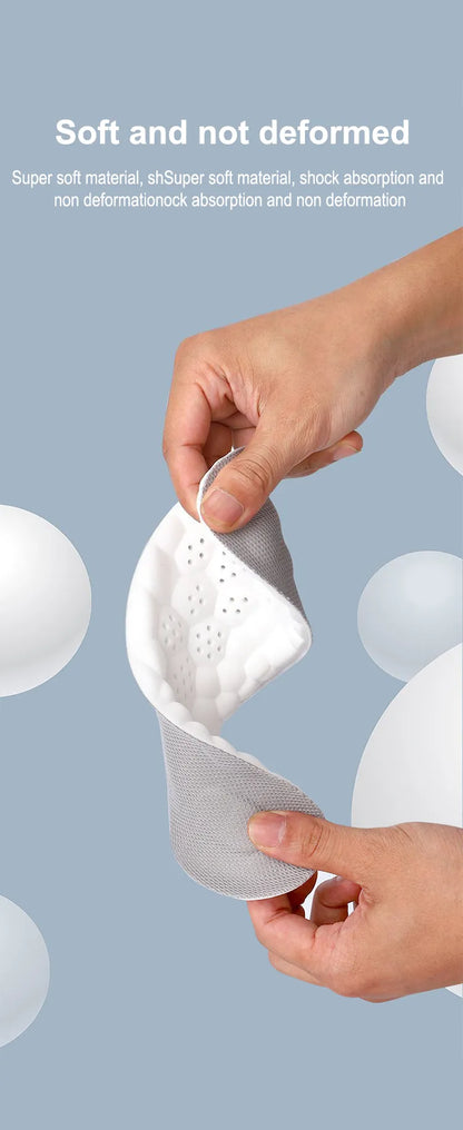 Sport insoles made of highly elastic latex