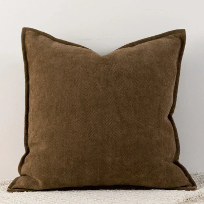 Skanto | PureChenille - Elegant Pillow Cover for a Cozy Atmosphere