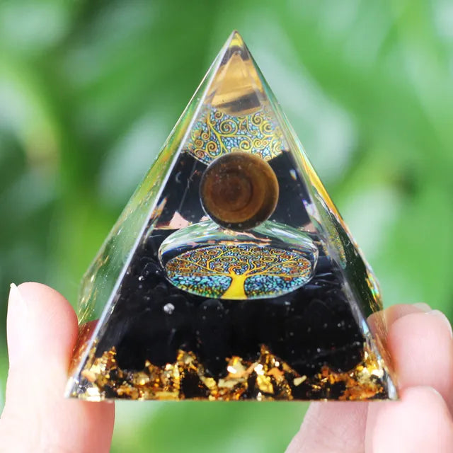 Skanto Skanto | Amethyst Peridot Orgone Pyramid - Energy Generator Crystal Reiki Chakra Orgonite Meditation Tool