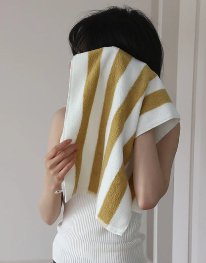 RetroStripe Luxe Cotton Towel – Striped Cotton Towel in Hotel Quality | Bowlift