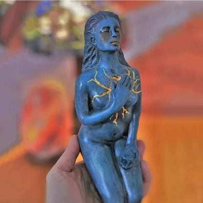 Skanto | Healing Goddess Sculpture: Resin Abstract