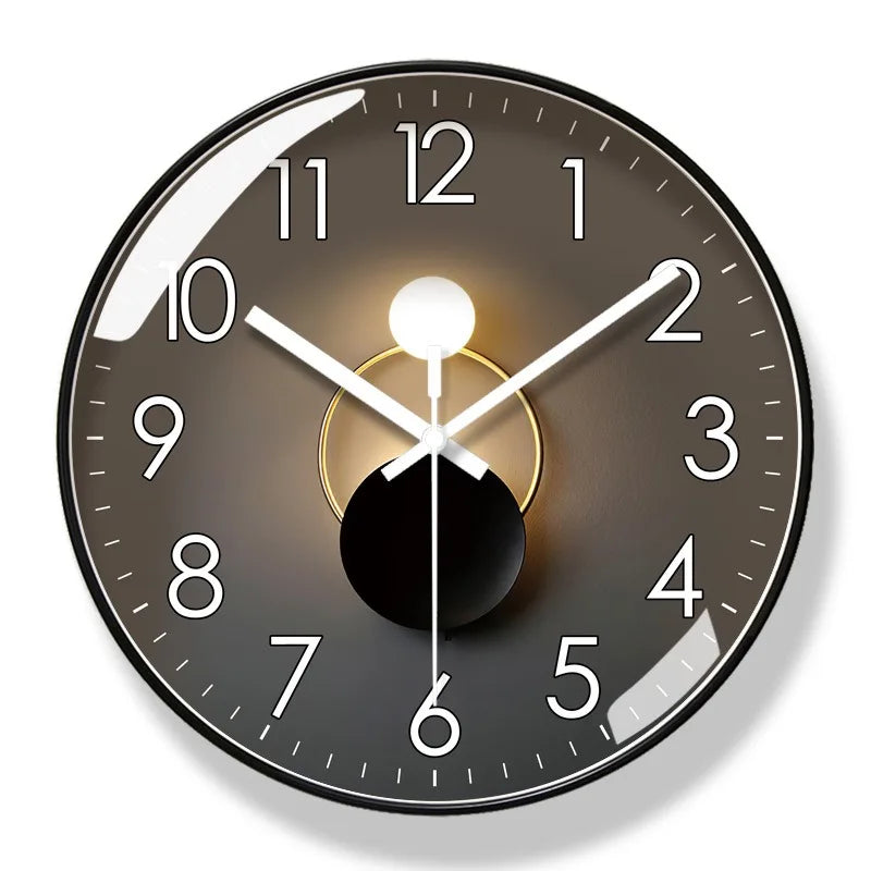 Skanto | Luxurious Round Clock for Modern Decor