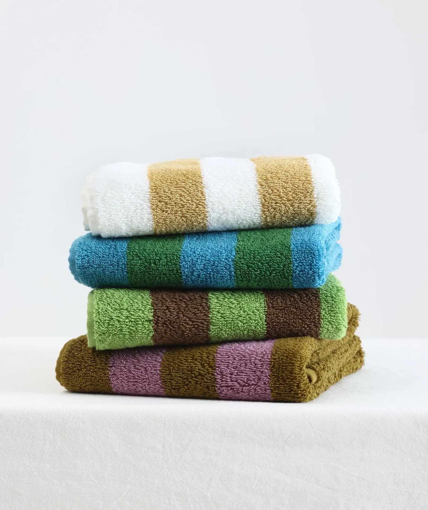 RetroStripe Luxe Cotton Towel – Striped Cotton Towel in Hotel Quality | Bowlift