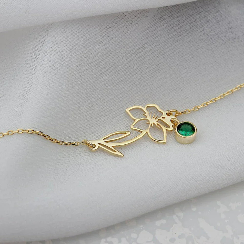 Skanto | Dainty Birth Flower & Birthstone Bracelet
