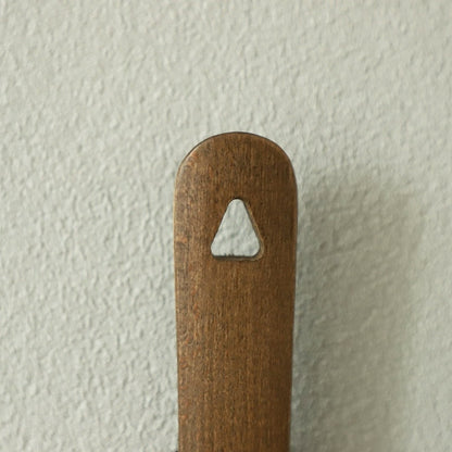 Sandsberg | Shoehorn with Long Handle | Magnetic Wood Design | Natural Wood