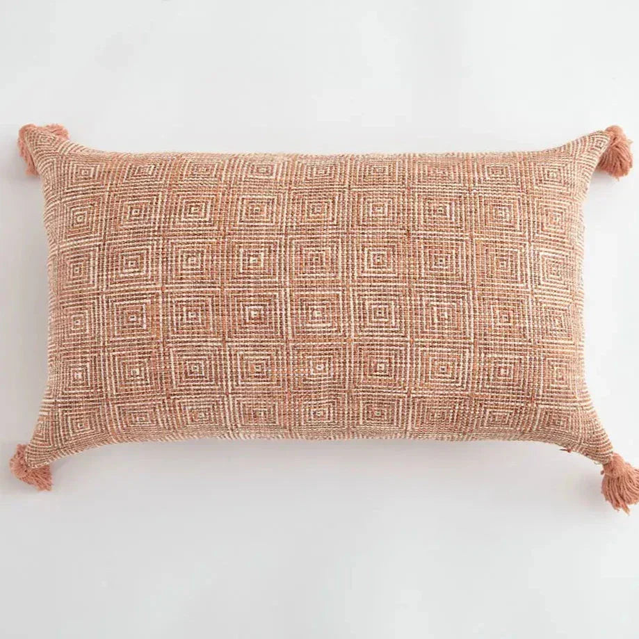 Skanto | Checkered Pillow Cover with Fringes – Decorative Linen Pillowcase for the Living Room