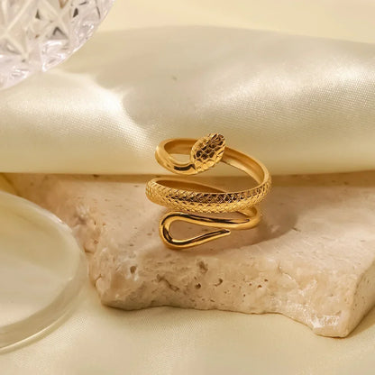 BowLift | Adjustable Spiraling Snake Ring