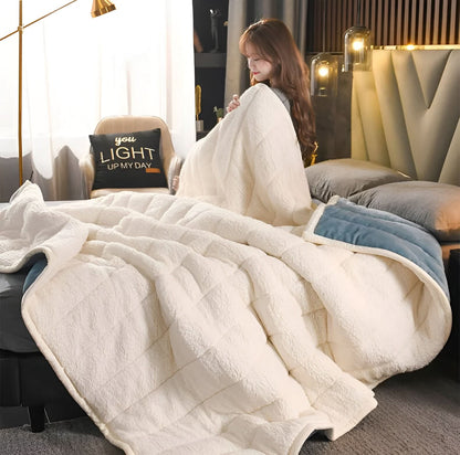 Skanto | VELVAMOR - Premium Velvet Throw