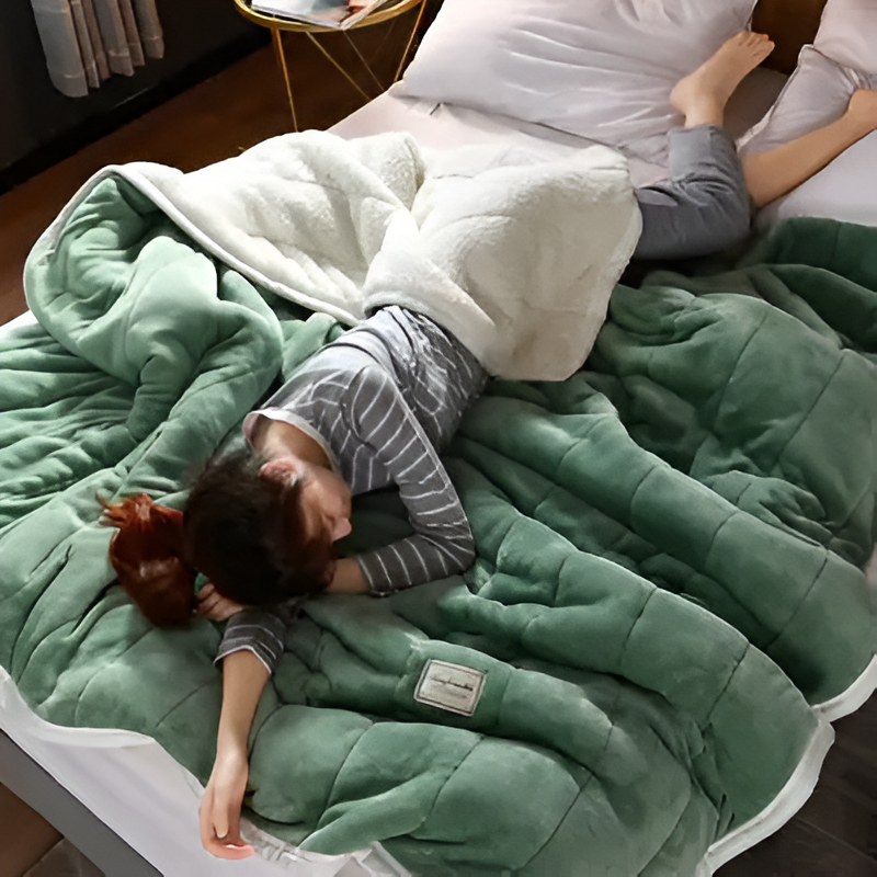 Skanto | VELVAMOR - Premium Velvet Throw