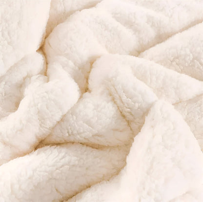 Skanto | VELVAMOR - Premium Velvet Throw