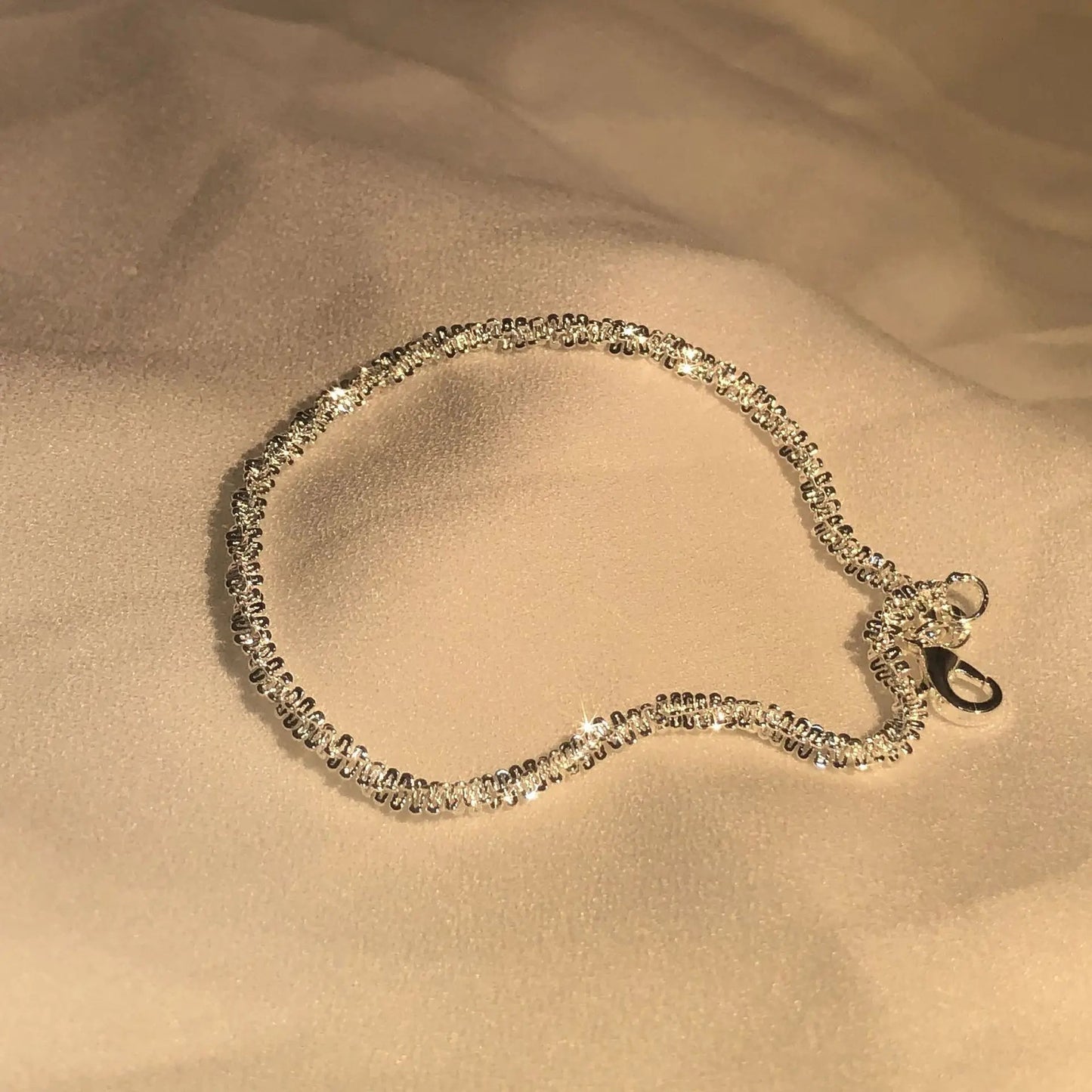 BowLift | Liquid Silver Bracelet – 925 Sterling Silver Wristband Inspired by Water