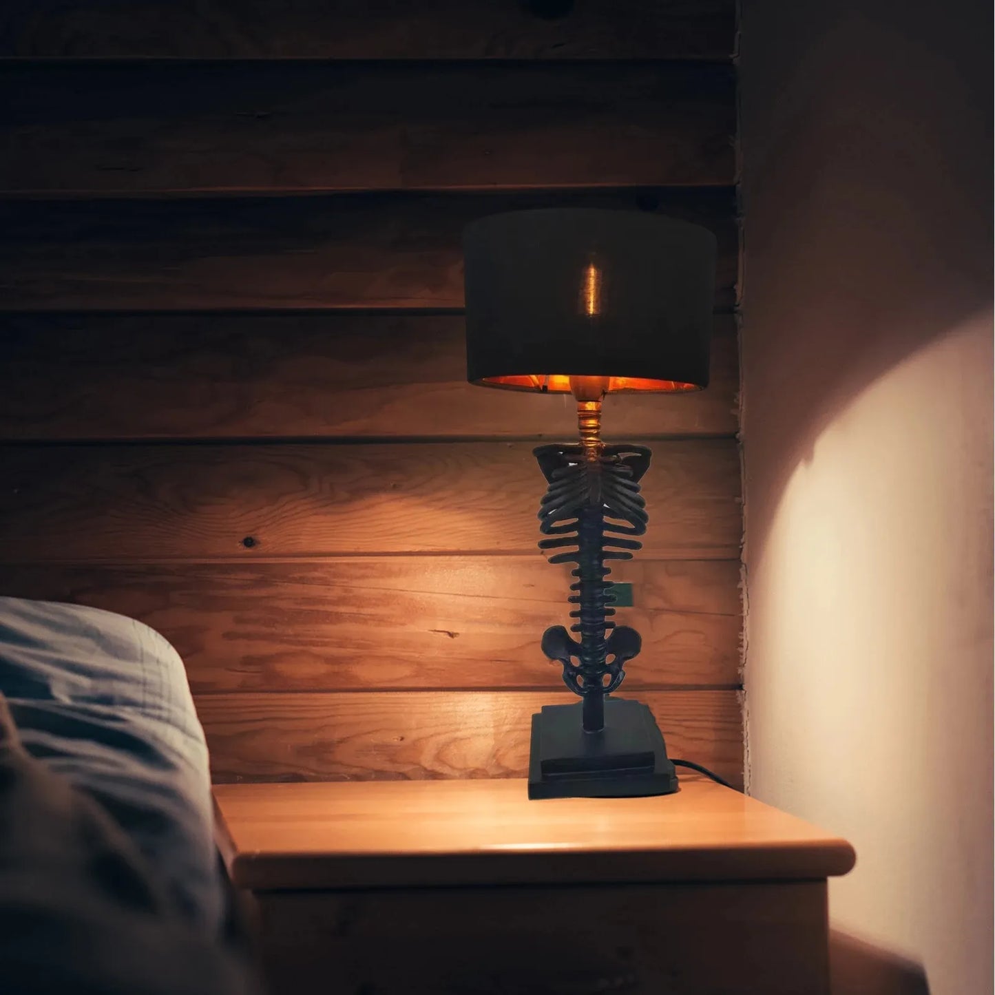 Skanto | Handmade Gothic Skeleton Table Lamp