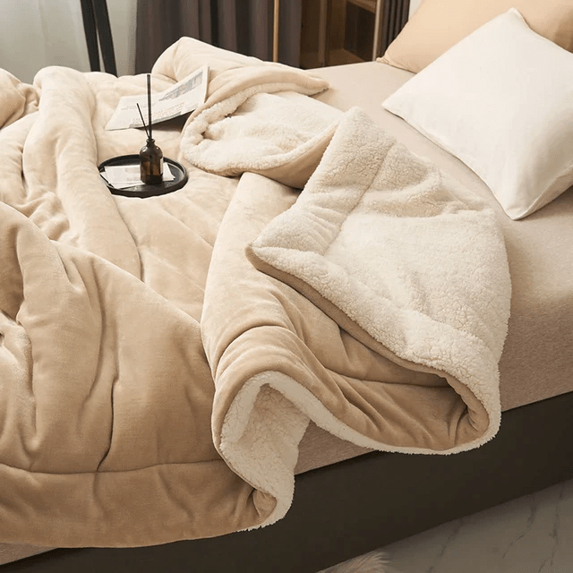 Skanto | Soft flannel fleece blanket for comfort and safety