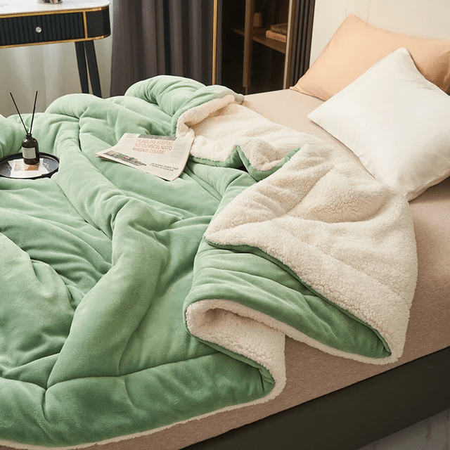 Skanto | Soft flannel fleece blanket for comfort and safety