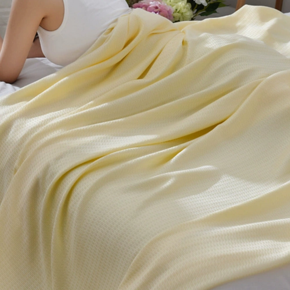 Skanto | Summer Breeze Cooling Blanket