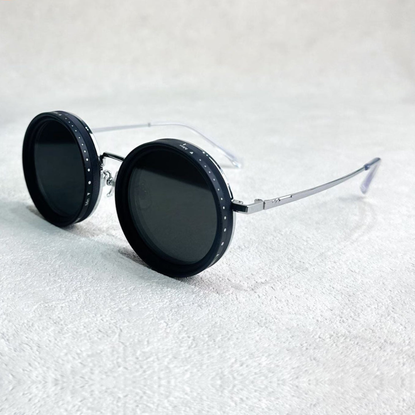BowLift | VisionRound Polarized Sunglasses – Unisex Retro Design with Adjustable Light Filter