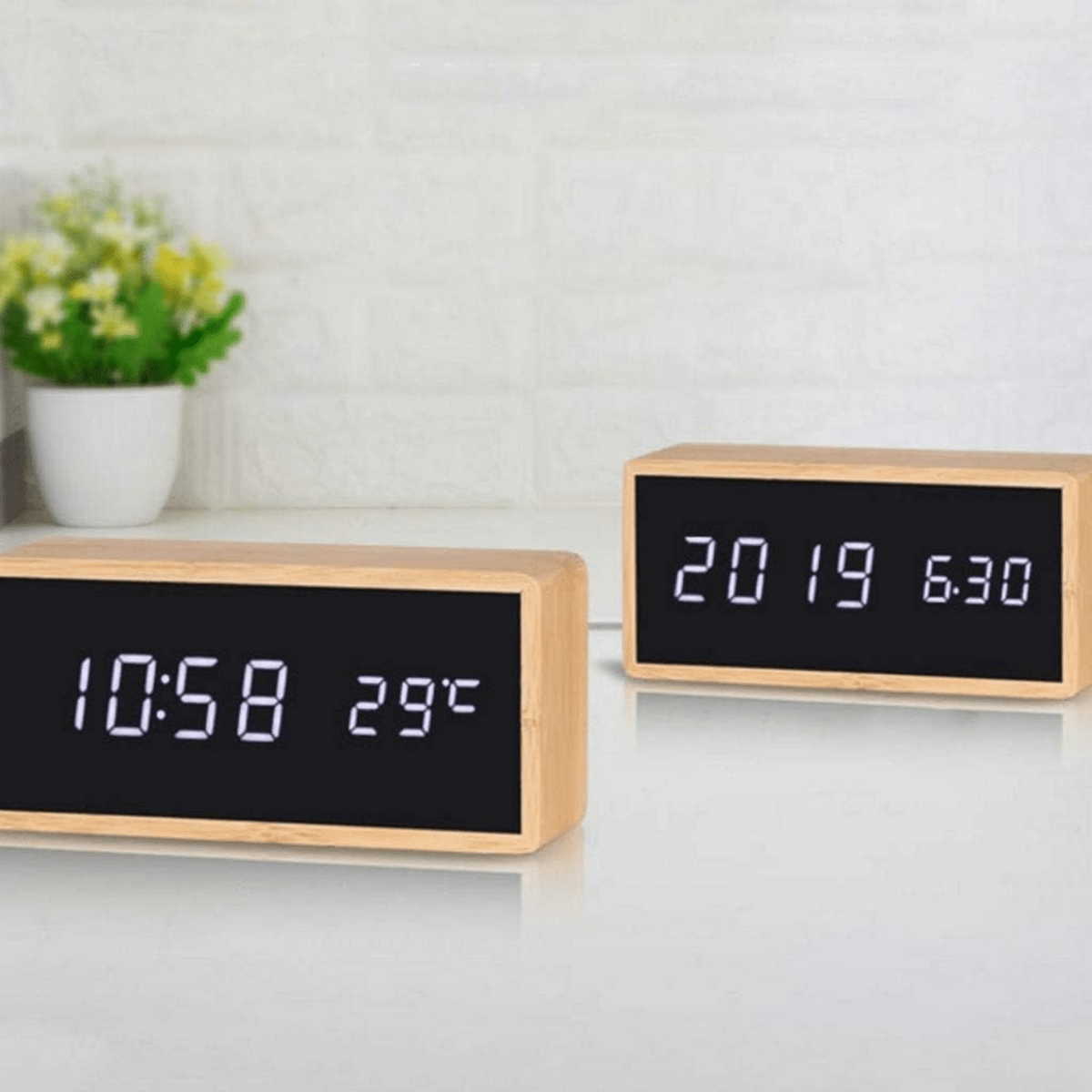 BowLift | LED Bamboo Alarm Clock with Temperature Display & USB/Battery Operation