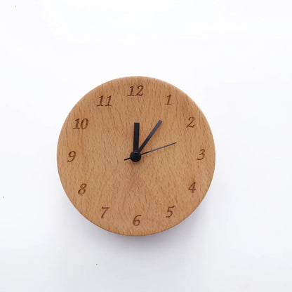 Skanto | Elegant alarm clock made of beech for a stylish home