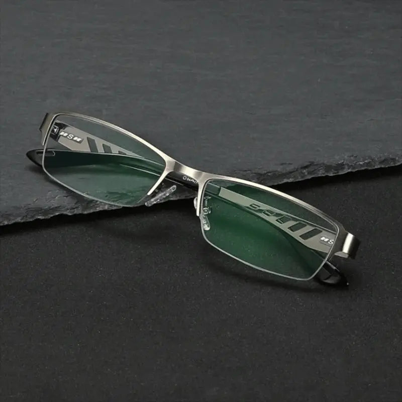 BowLift | Ultra-light multifocal self-tinting reading glasses