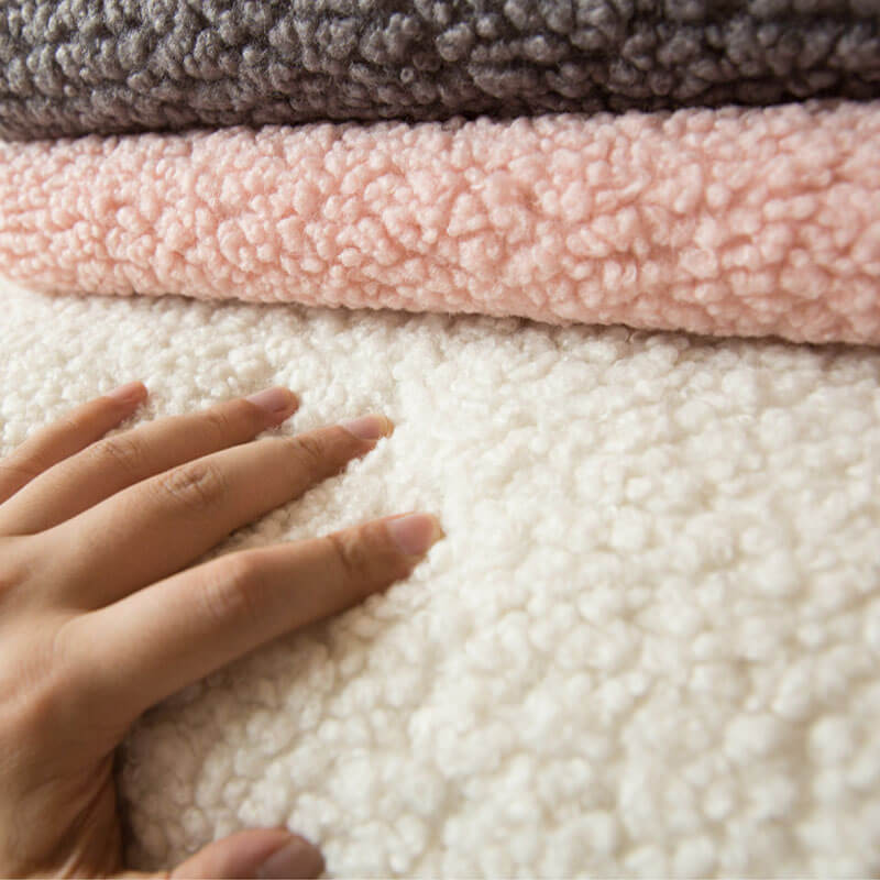 Ultrasoft Teddy-Fleece Warm Non-slip Sofa Cover 90x160 cm | Karnz
