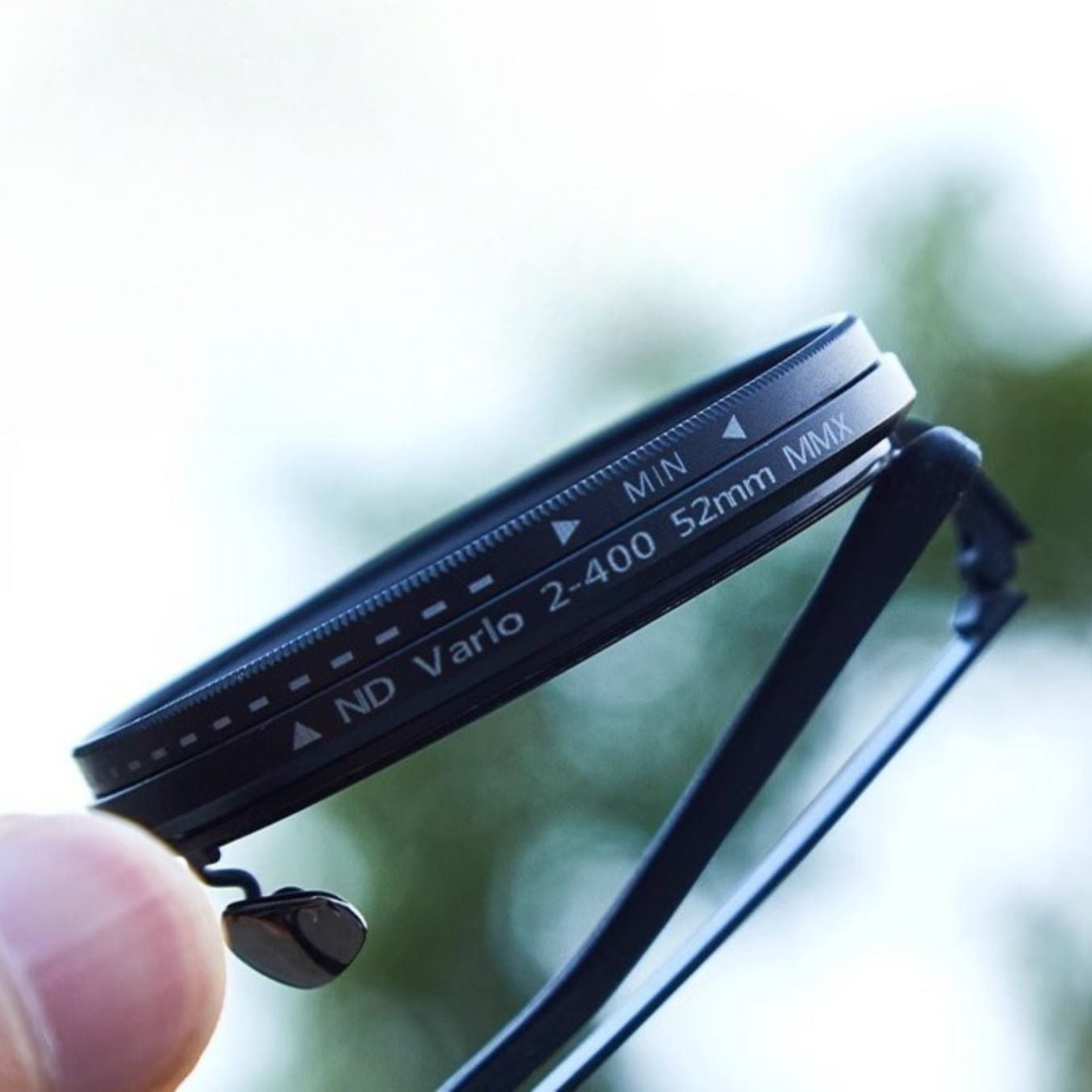 Skanto | Unisex Round Polarized Sunglasses – Adjustable Light Reduction – Premium Metal Frame
