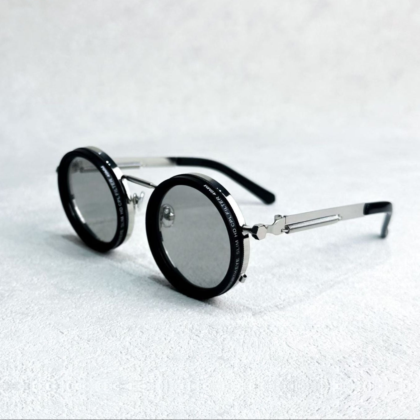 Skanto | Unisex Round Polarized Sunglasses – Adjustable Light Reduction – Premium Metal Frame