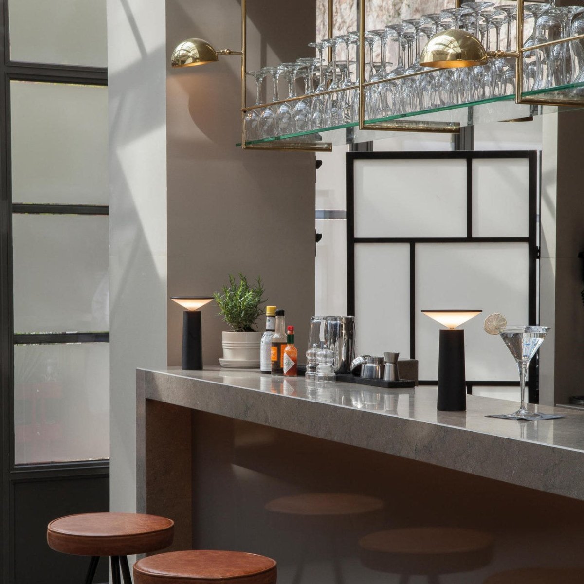BowLift | Aurora Table Lamp Modern Dimmable Elegant Design