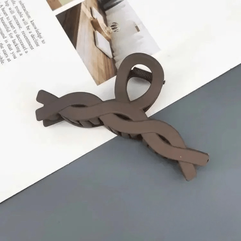 Skanto | Elegant Hair Clip with Strong Hold for All Hair Types