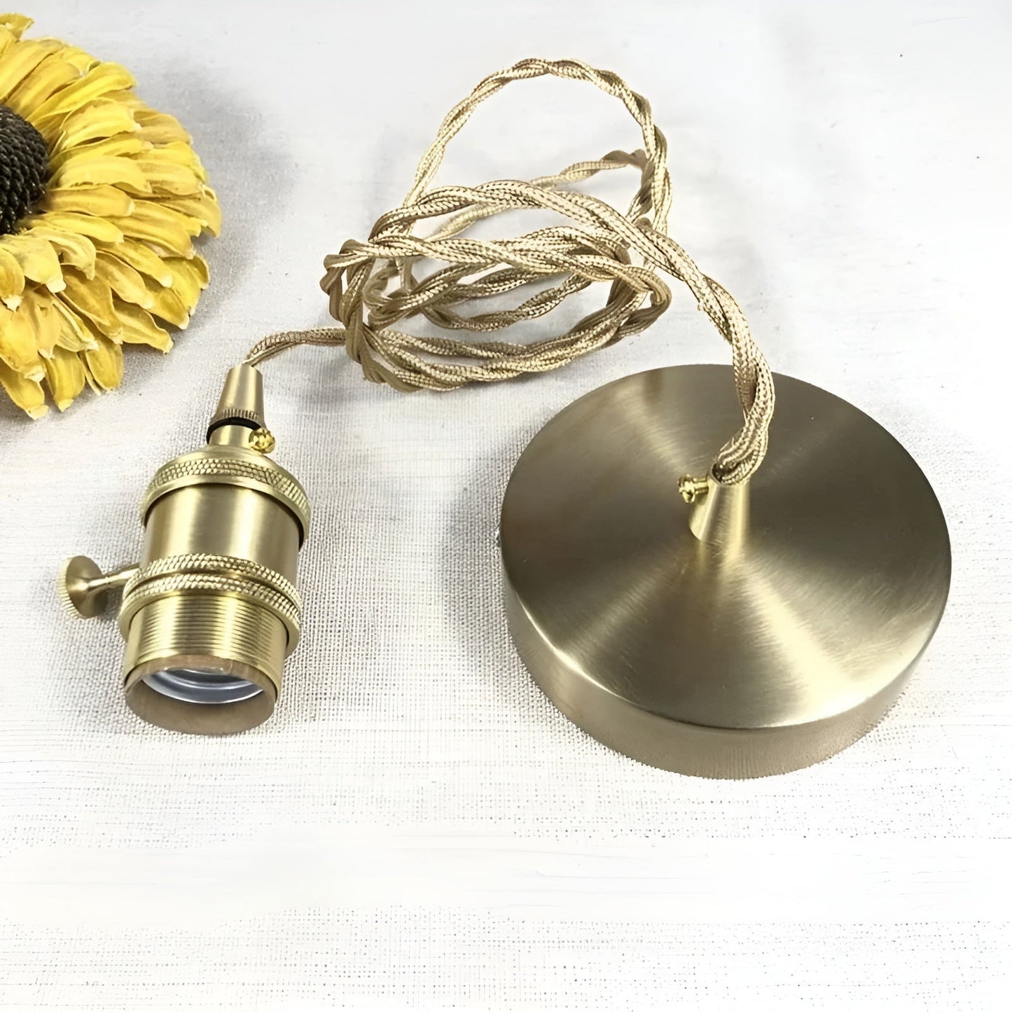 Pendant Lamp with Floral Motif – Warm Light & Stylish Design | For Your Home | Karnz