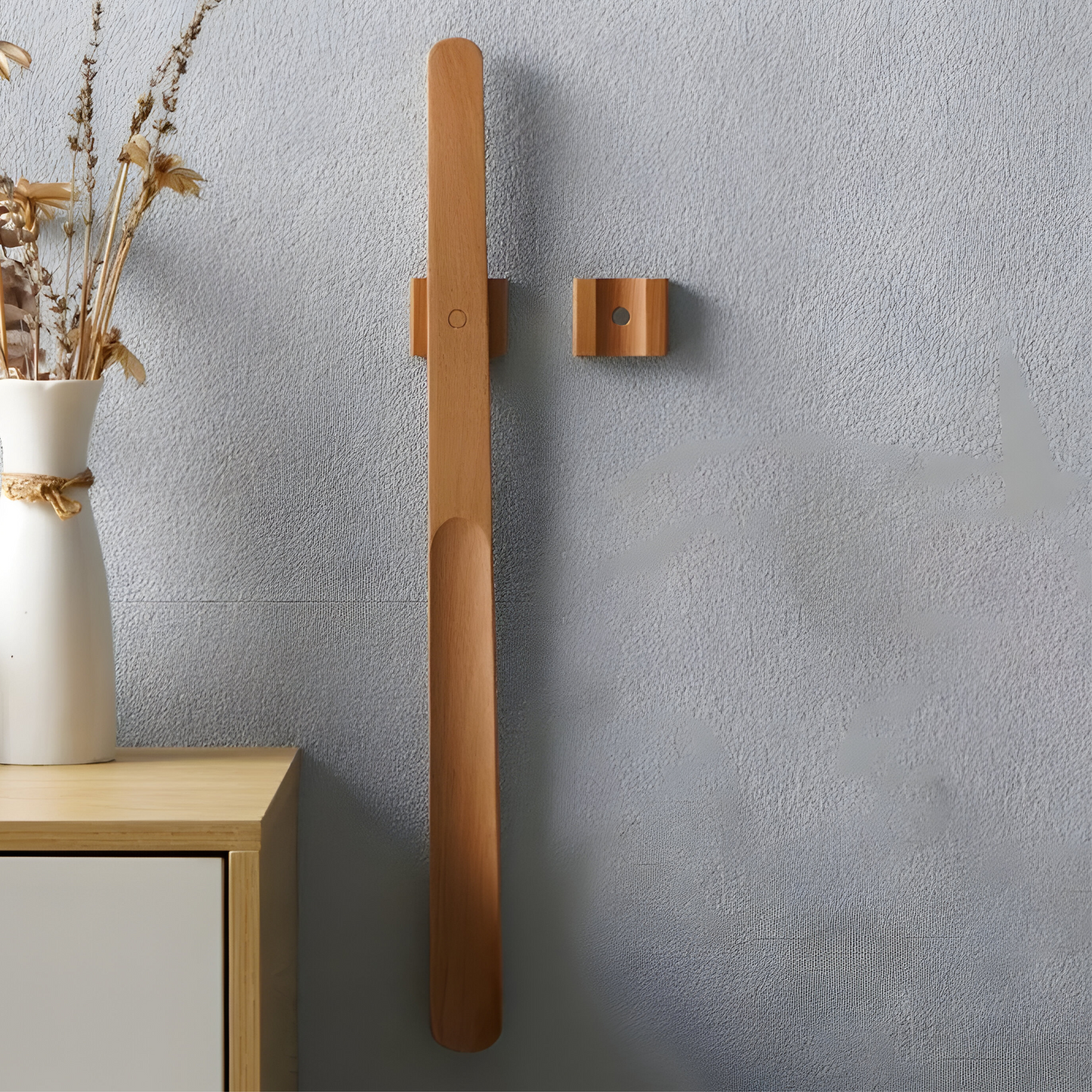 Long Wooden Shoe Horn with Magnet and Wall Holder 55 cm | Bowlift