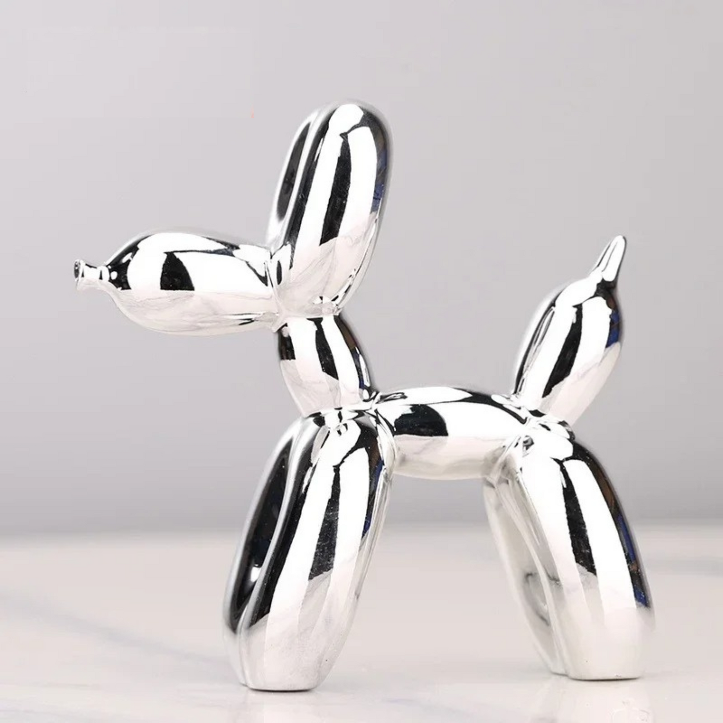 Skanto | Balloon Dog Sculpture