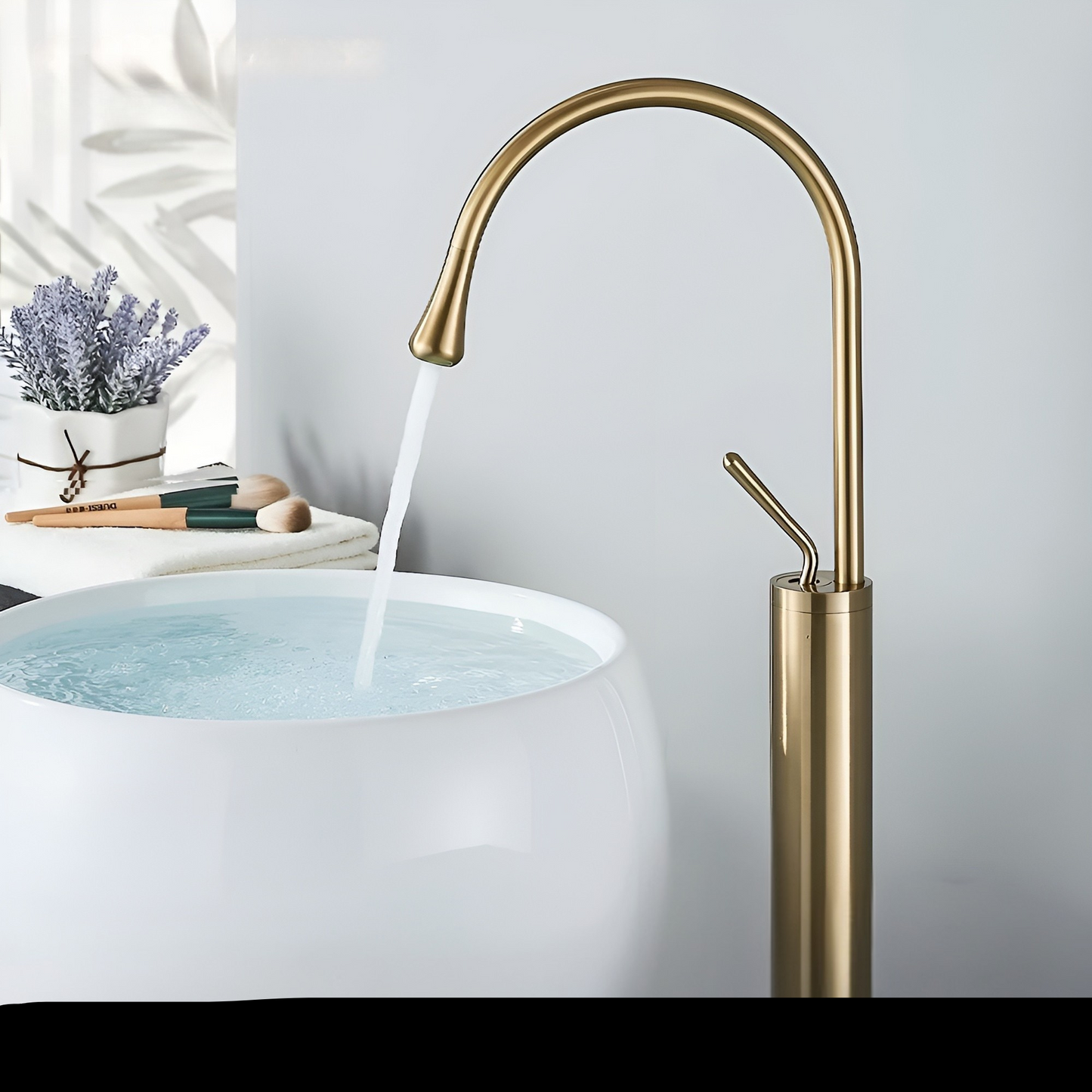 Basin mixer tap with a brushed finish – Deck-mounted tap, hot and cold mixer, brass fitting for residential use