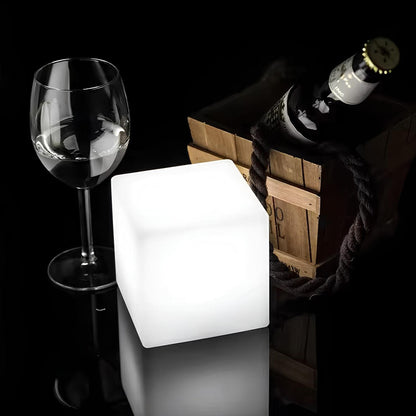 BowLift | Cubic Garden Light