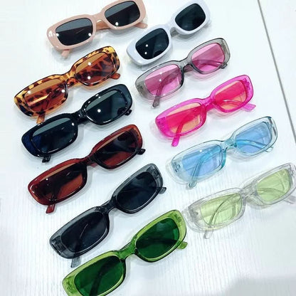 BowLift | Retro-style rectangular sunglasses with UV400 protection for women