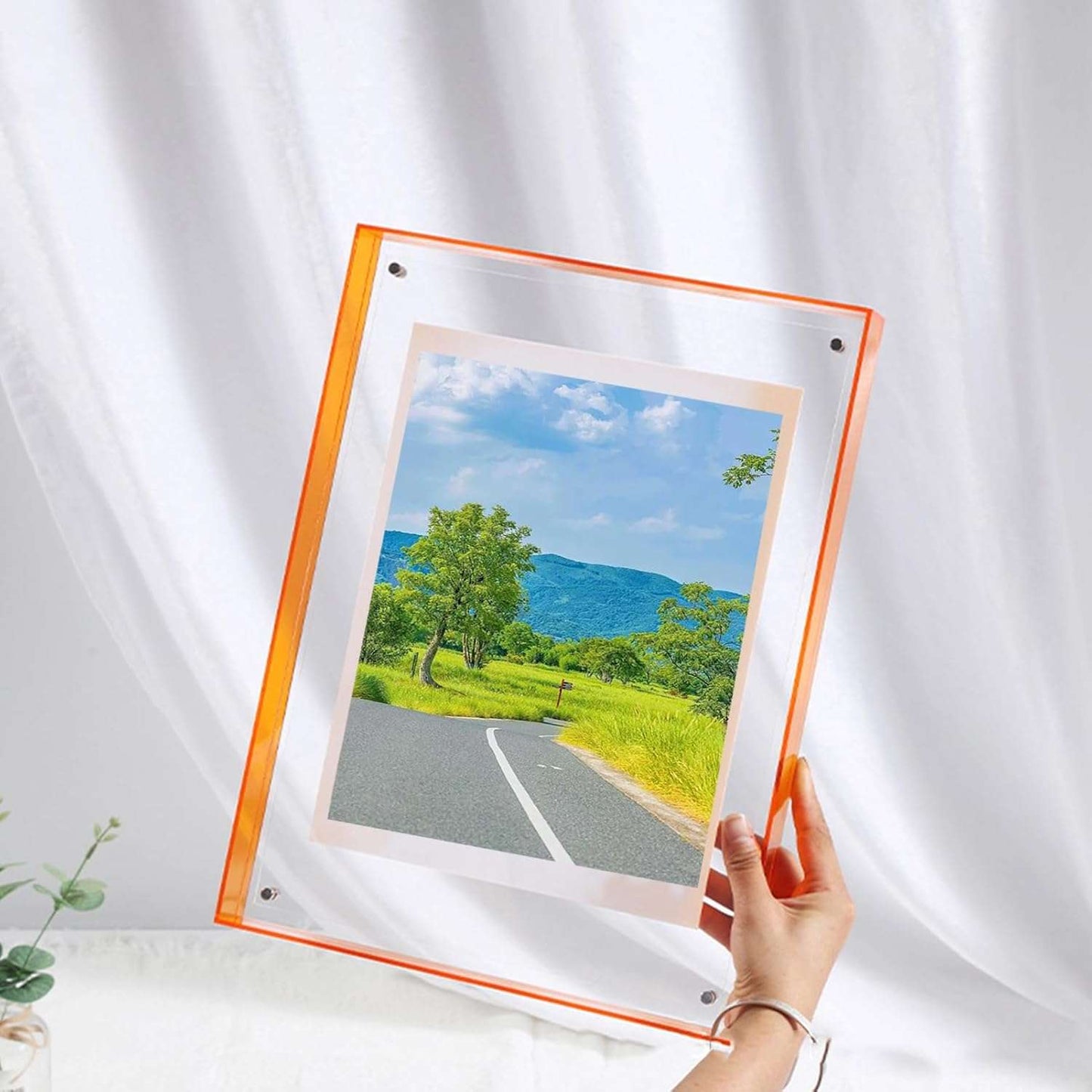 Skanto | Transparent Acrylic Photo Frame