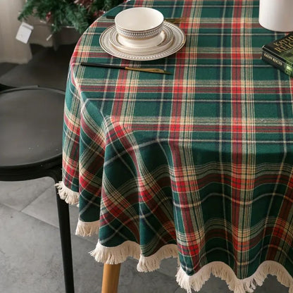 Skanto | Vintage Holiday Plaid Round Tablecloth