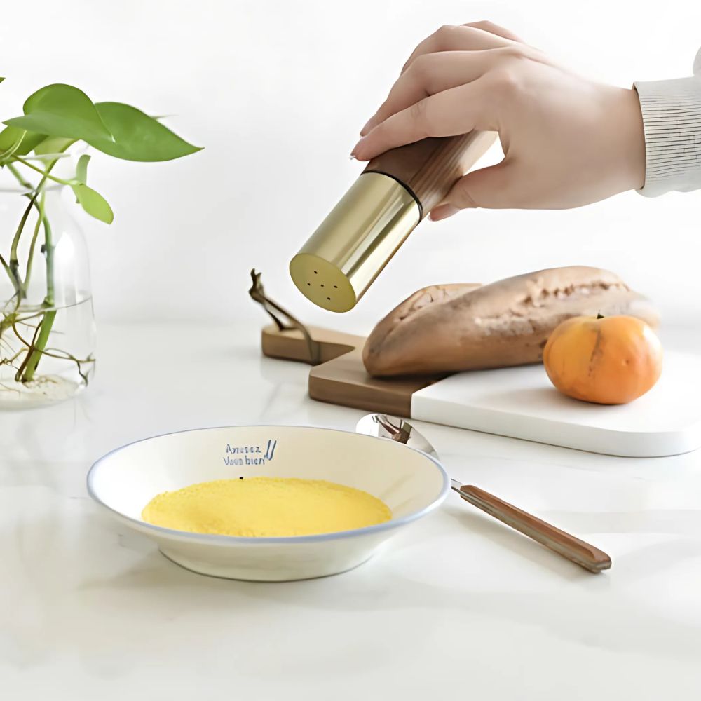 Skanto | Elegant Wooden Salt and Pepper Grinder Set