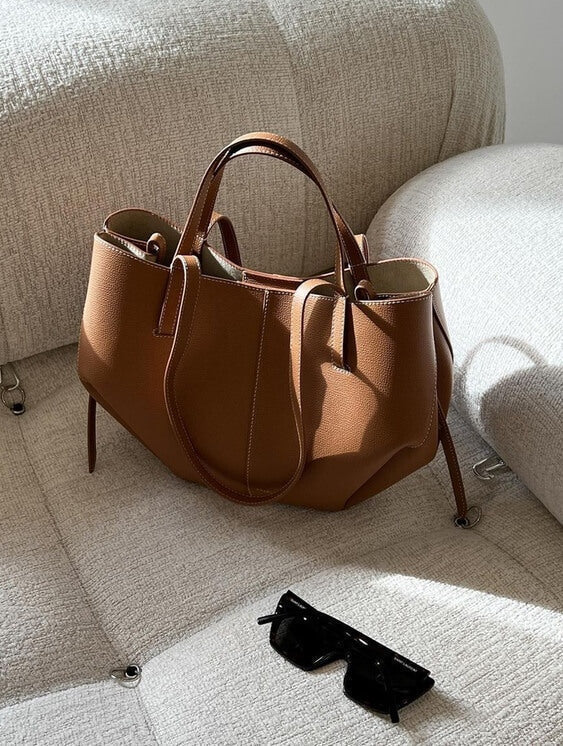 Skanto | Voss – Vintage Leather Shoulder Bag for Women | Spacious, Elegant, and Timeless Design