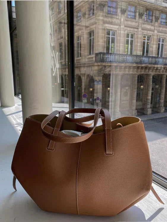 Skanto | Voss – Vintage Leather Shoulder Bag for Women | Spacious, Elegant, and Timeless Design