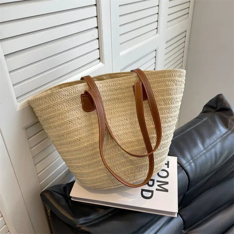 Skanto | Straw Basket Crossbody Bag for Women – Woven Design – Practical & Spacious – Versatile Carrying Options – Wall Clock