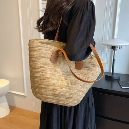 Skanto | Straw Basket Crossbody Bag for Women – Woven Design – Practical & Spacious – Versatile Carrying Options – Wall Clock