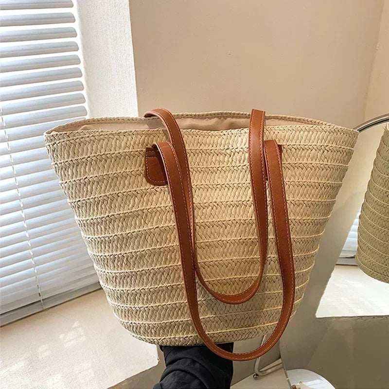Skanto | Straw Basket Crossbody Bag for Women – Woven Design – Practical & Spacious – Versatile Carrying Options – Wall Clock