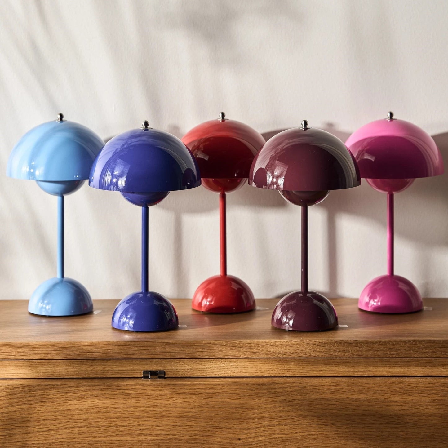Skanto | Lunarglow - LED Table Lamp for Atmospheric Interior
